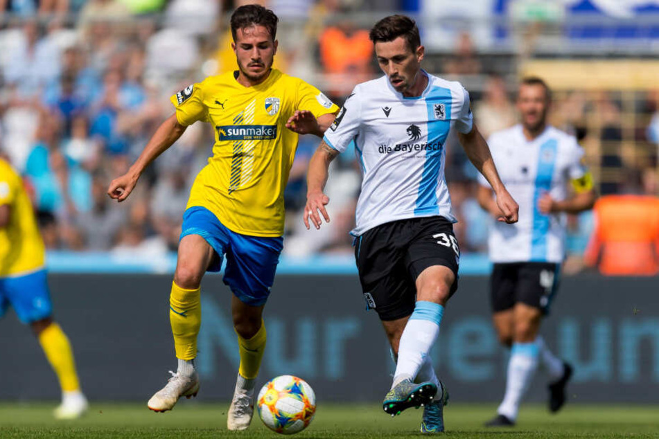 Phillip Steinhart (r.) erkämpfte für sein Team in der Partie immer wieder starke Chancen.
