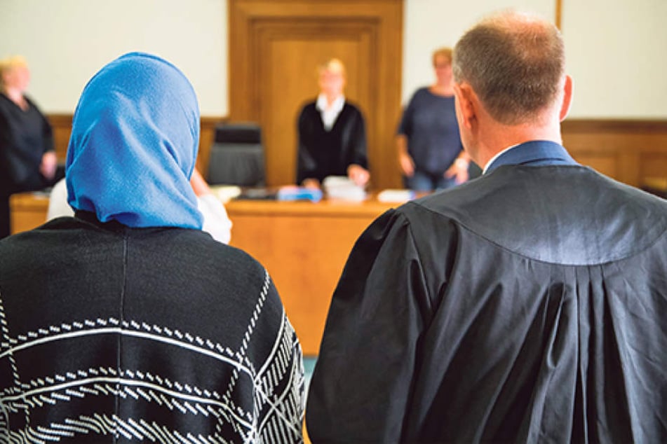 Dana Maria L. (40) hat nach Überzeugung des Gerichts ihre Kinder nach Syrien
entführt. Dafür muss sie in den Knast.