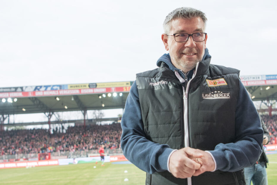 Urs Fischer bleibt vor dem Relegations-Hinspiel gewohnt ruhig und gelassen.