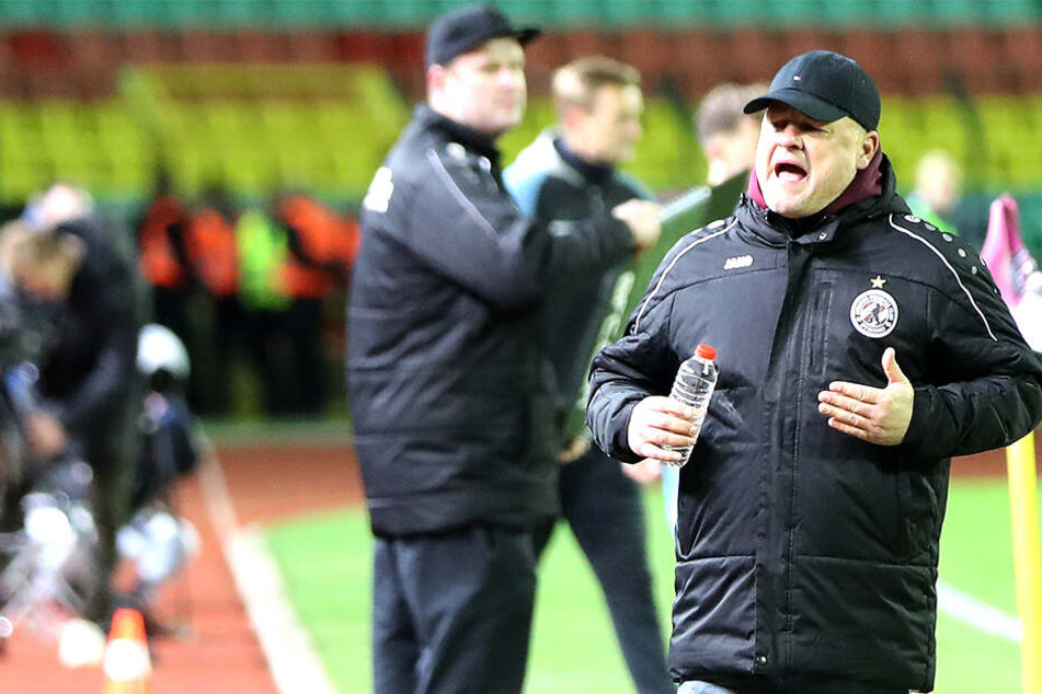 Matthias Maucksch (49) sichtbar unzufrieden. Weil er mit der Zukunftsplanung beim BFC Dynamo nicht einverstanden war, ging er.