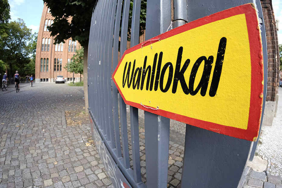 927 Kandidaten von 21 Parteien bewerben sich um die Mandate.