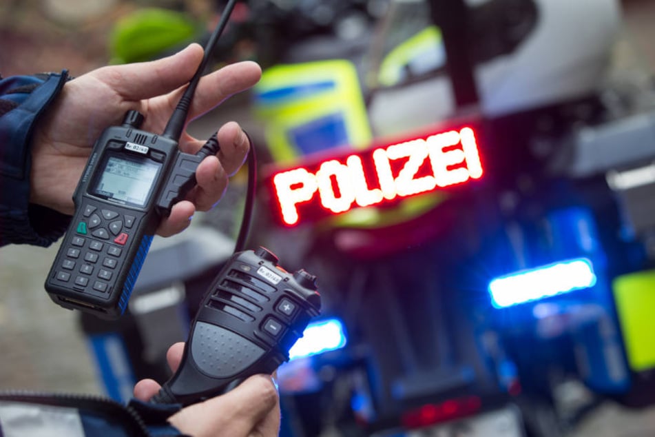Ein neues kabelloses Bluetooth-Sprechfunkgerät ist für den Einsatz auf einem Elektro-Polizeimotorrad konzipiert worden.