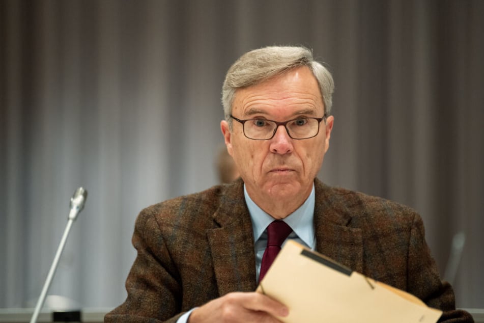 Psychiater Henning Saß stellt sein Gutachten vor.