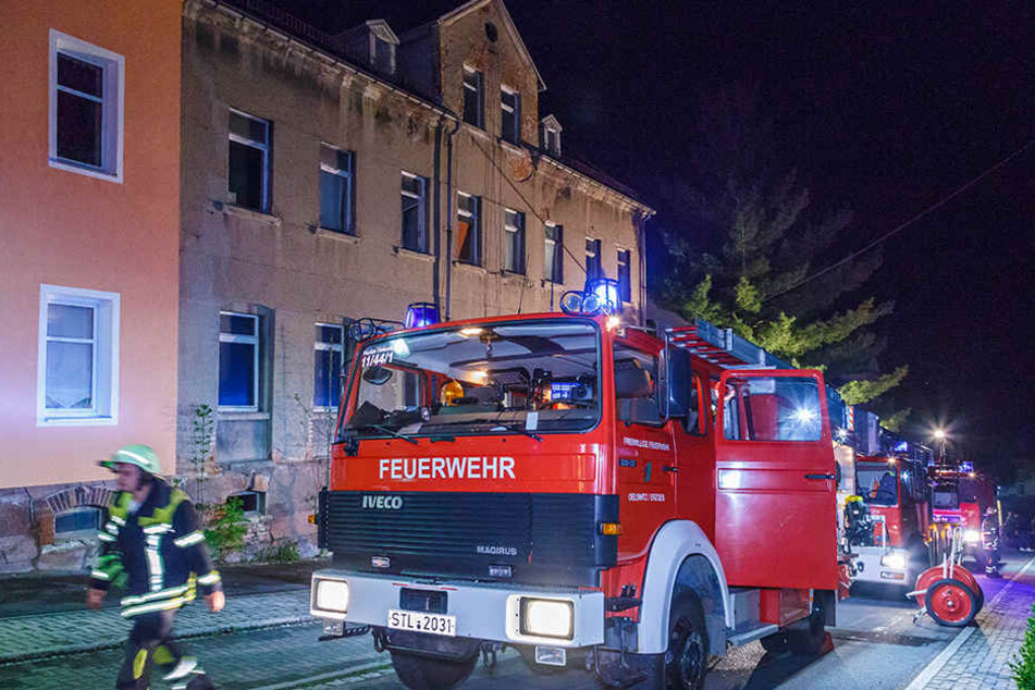 Die Feuerwehr war mit einem Großaufgebot in Oelsnitz vor Ort.