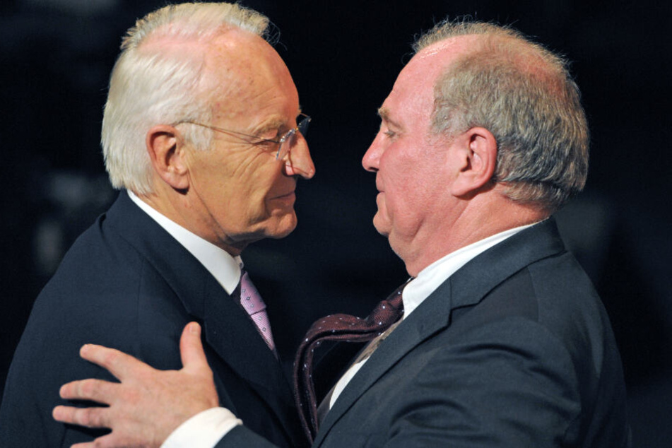 Edmund Stoiber (l.) kann sich FC Bayern ohne Uli Hoeneß (r.) nicht vorstellen.