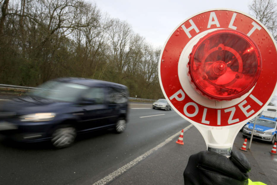 Die Polizisten stoppten den Ferrari-Fahrer. (Symbolbild)