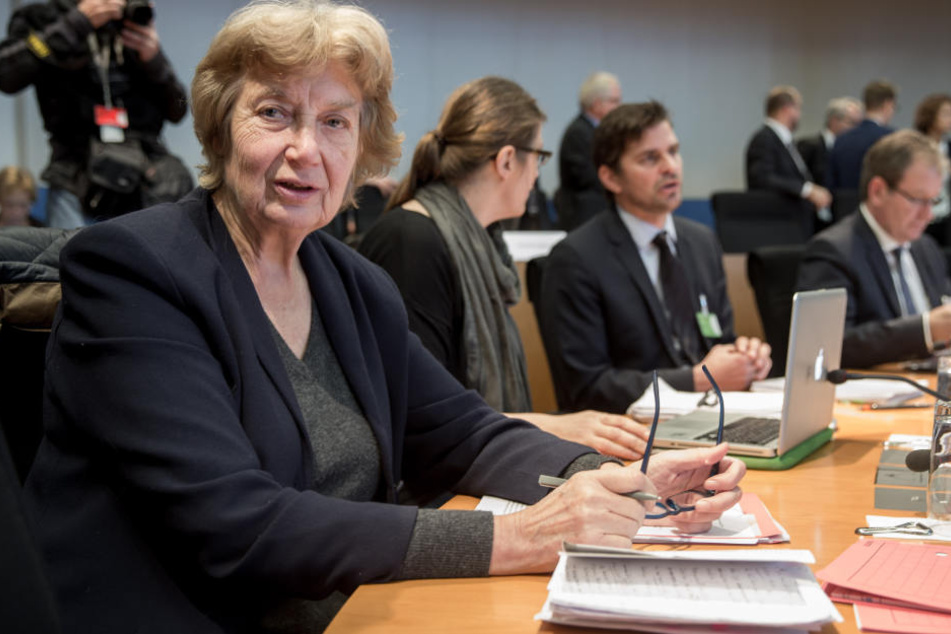 Ombudsfrau Barbara John im NSU-Ausschuss.