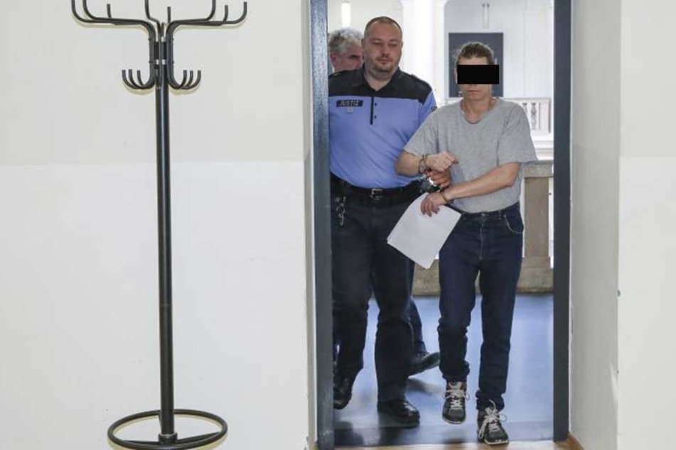 Der Hamburger Hans-Jörg P. (50) wurde zu zwei Jahren und drei Monaten Haft verurteilt.