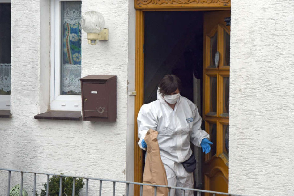 Im Mai 2016 wurde das Haus in Höxter-Bosseborn auf den Kopf gestellt.