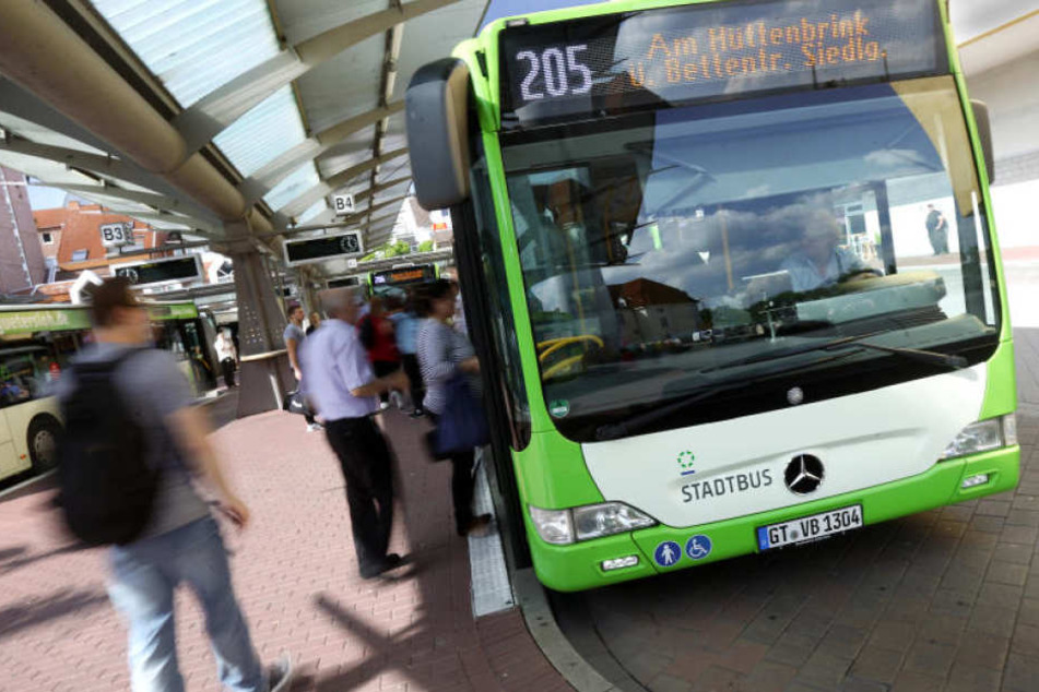 Die 205 ist zwar ein Stadtbus, aber am ZOB in Gütersloh könnten demnächst, zusätzlich zur Linie 71 aus Versmold, auch noch weitere Schnellbusse halten.