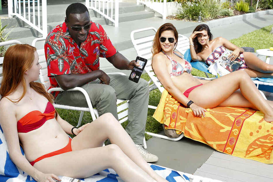 Richtiger Checker: Baaba Keita (Zweiter von links, Omar Sy) mischt in Miami nicht nur die Koks-Schmuggler auf.