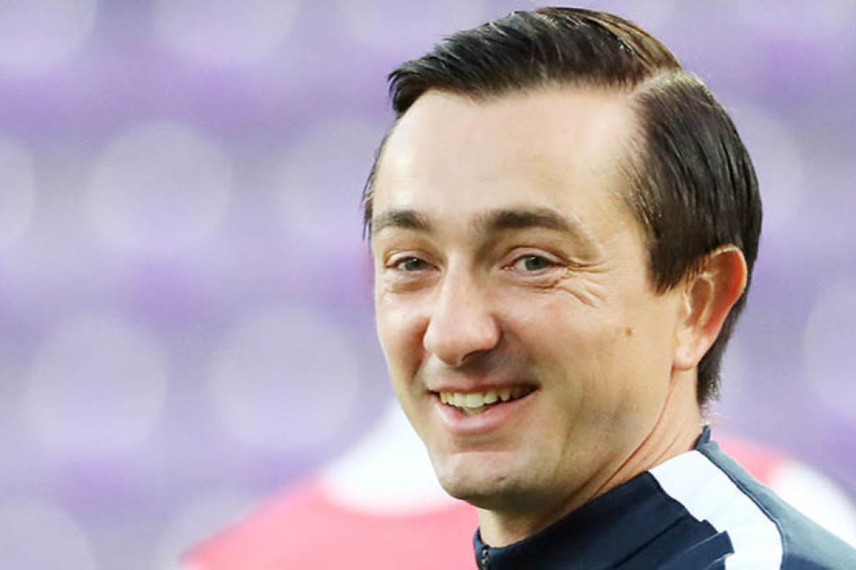 Gut gelaunt startet FCE-Trainer Daniel Meyer am Montag mit seiner Truppe in die Türkei.