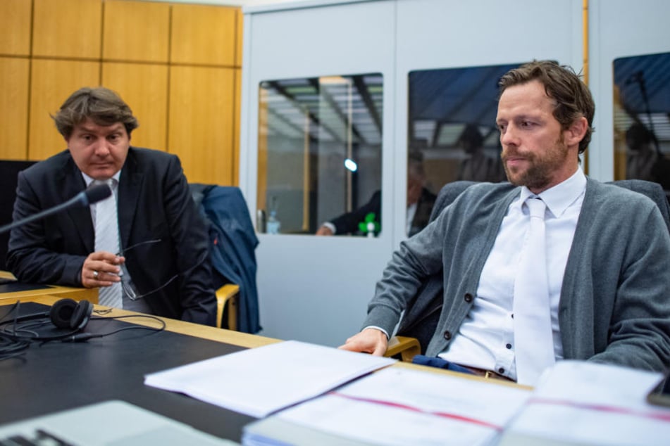 Die beiden Rechtsanwälte Andreas Tinkl (re.) und Jürgen Föcking, vertreten den Angeklagten.