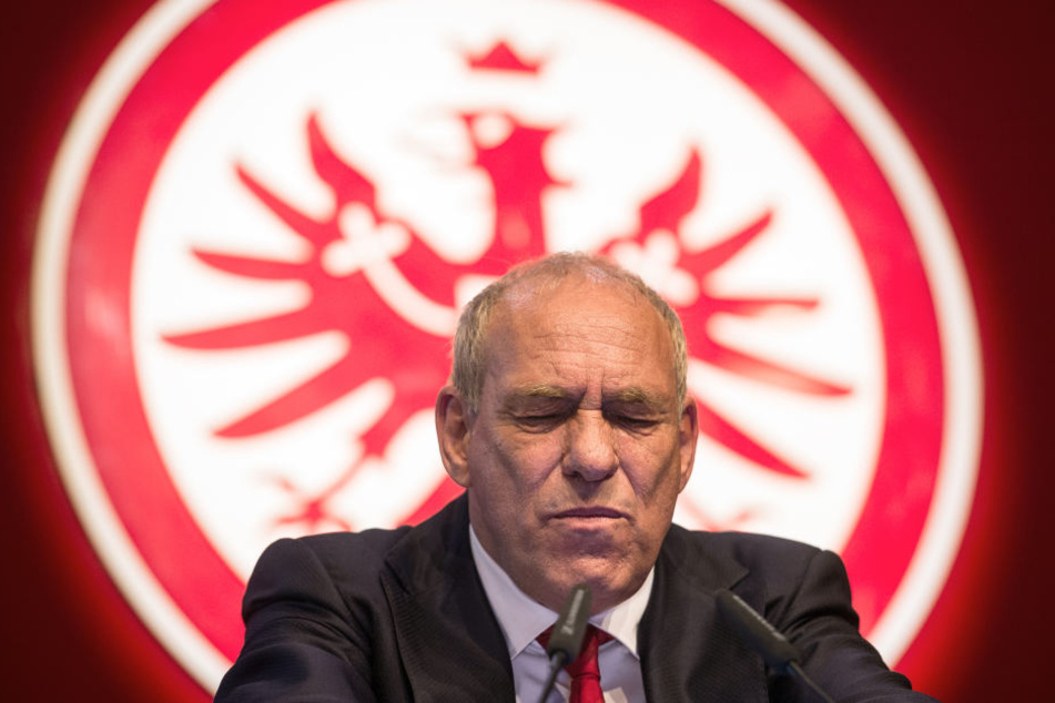 Der Eintracht-Präsident steht im Zwist mit der hessischen AfD.