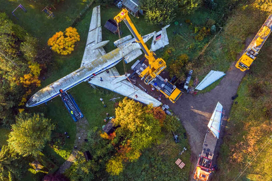 Die TU134 stand mehr als 20 Jahre im Garten hinter dem Restaurant.