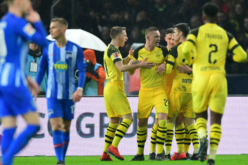 Dortmund feiert das zwischenzeitliche 1:1.