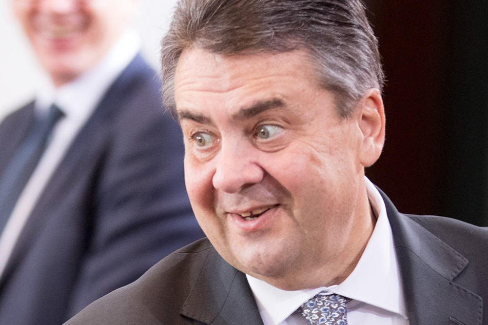 Außenminister Sigmar Gabriel (57) ist zum zweiten Mal Vater geworden.