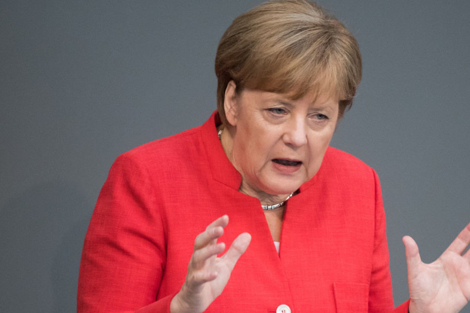 Bundeskanzlerin Angela Merkel (CDU) spricht bei der Plenarsitzung im Deutschen Bundestag.