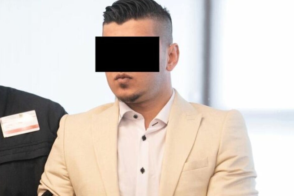 Der Syrer Alaa S. (23) am Montag in Dresden vor Gericht.