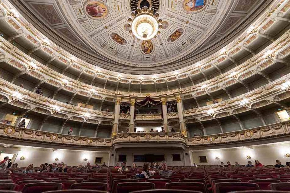 Die Semperoper gehört am 18. Dezember den Dynamofans.