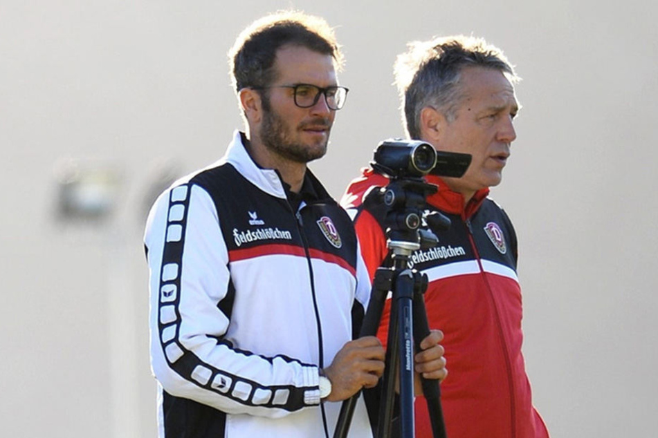 Kristian Walter (li.) mit Trainer Uwe Neuhaus im Wintercamp in Marbella. Ab und an werden auch Trainingseinheiten gefilmt.