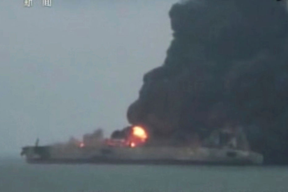 Die Lage spitzt sich immer weiter zu. Der Öltanker steht wohl kurz vor der Explosion.