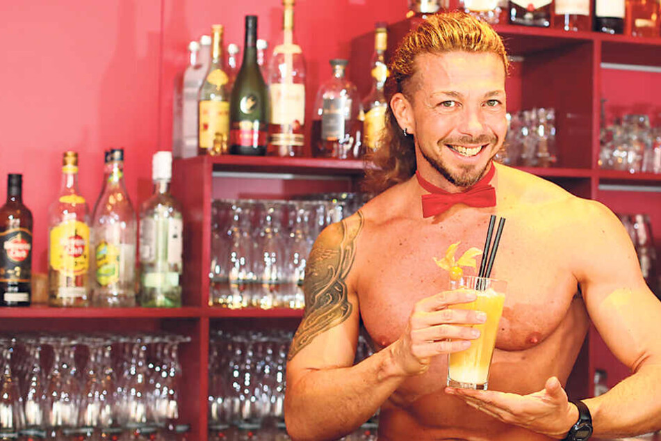 Der italienische Stripper Damian wird ab 30. April in der "Tabu"-Bar Frauen betören.