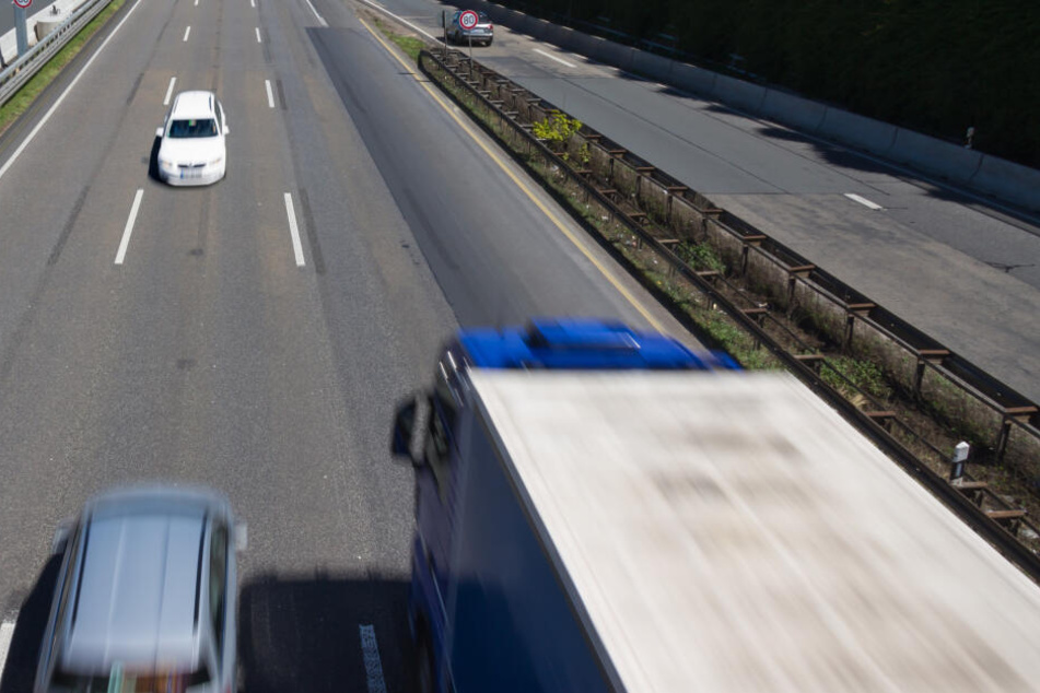 Die Geisterfahrerin war auf der Autobahn 2 unterwegs. (Symbolbild)