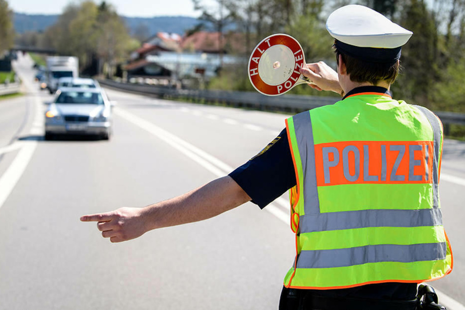 Die Bundespolizei kontrollierte den Mann auf einem Parkplatz in Weischlitz. (Symbolbild)
