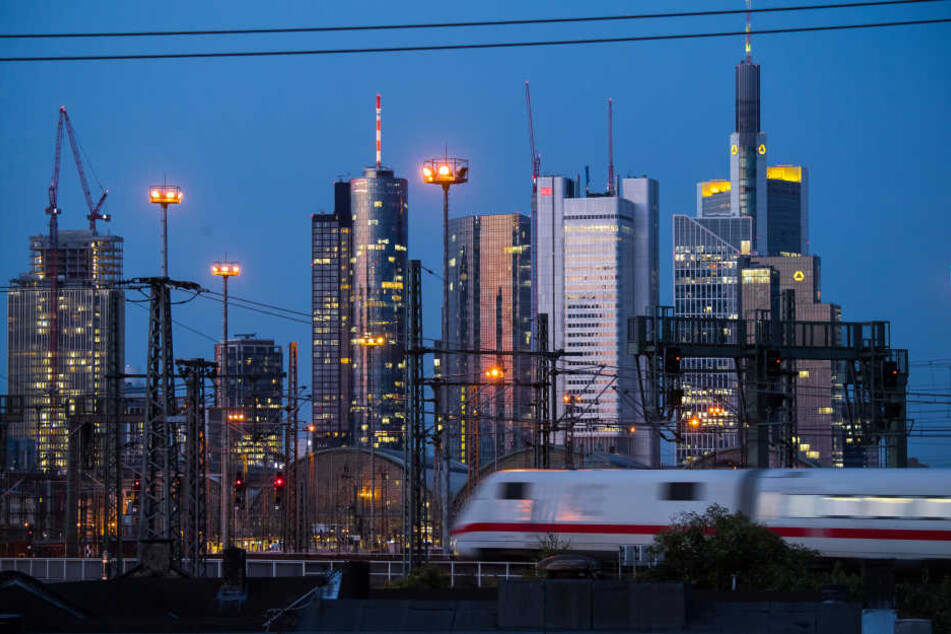 Frankfurt gilt bundesweit als Verkehrsknoten. (Symbolbild)