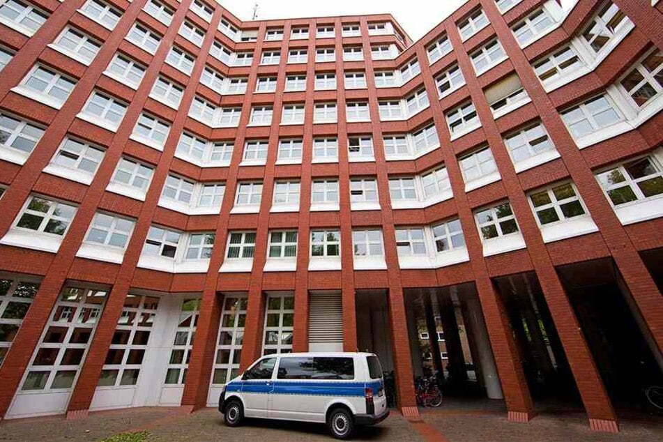 Die Verhandlung findet im Schwurgericht in Münster statt.