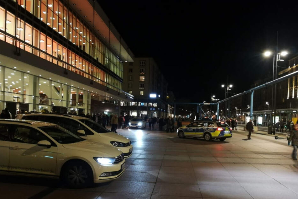 Die Polizei erwischte noch drei der Pöbler am Samstagabend in der Herkuleskeule.