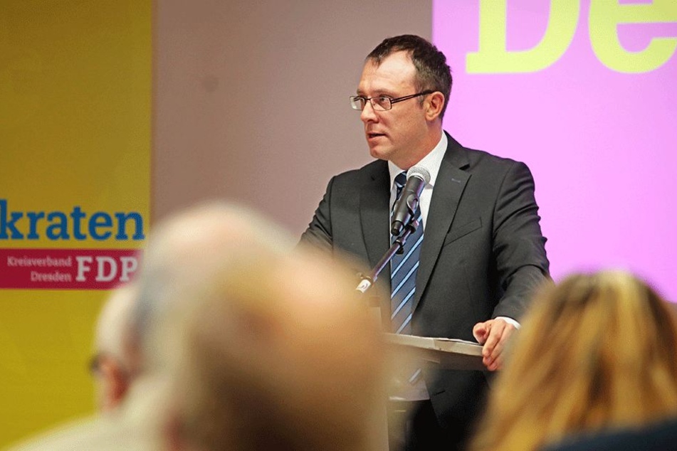 FDP-Kreischef Holger Hase (41) fehlen seit Jahren Plakate.