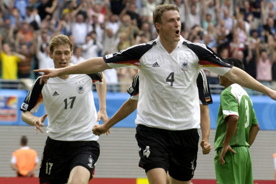 Robert Huth bejubelt seinen Treffer beim Confed Cup 2005.
