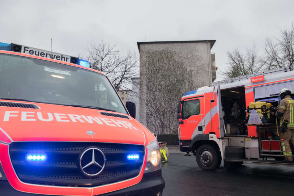 Nach etwas über einer Stunde war das Feuer unter Kontrolle. (Symbolbild)