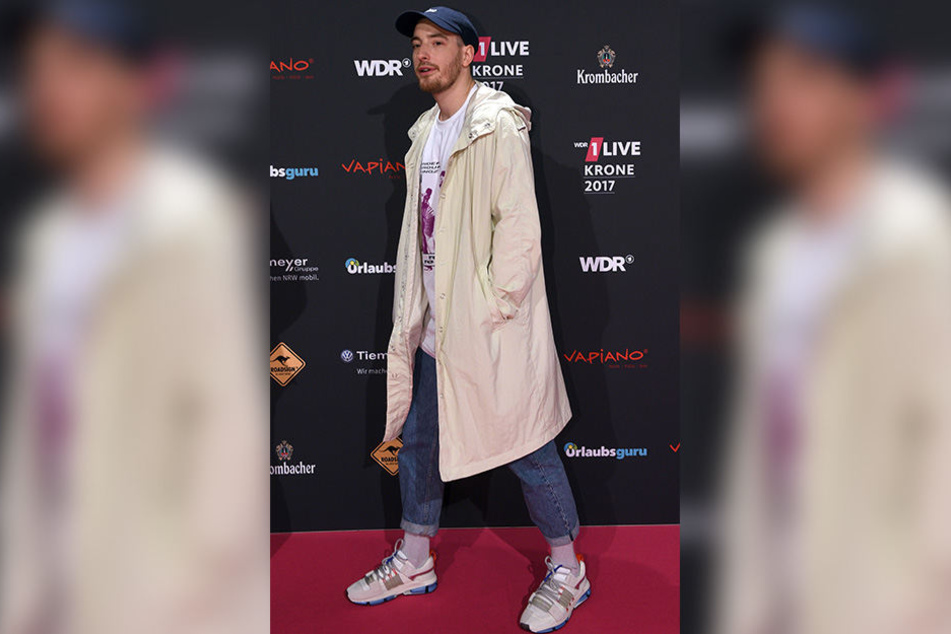 Im lässigen Look kam der 35-jährige CASPER zur Preisverleihung.