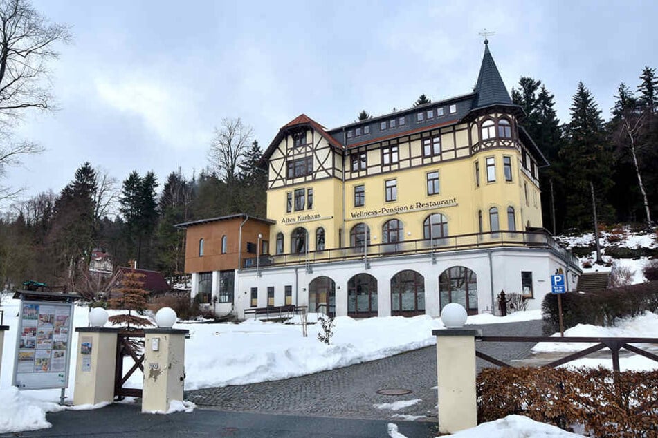 "Geschäftsbetrieb reduziert": Im "Alten Kurhaus" in Lückendorf wird im Restaurant der Wellness-Pension (4 Sterne) keine Laufkundschaft mehr bedient.