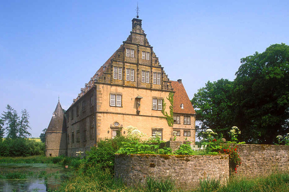 Das Schloss in Rolfzen wirkt verwunschen und märchenhaft.