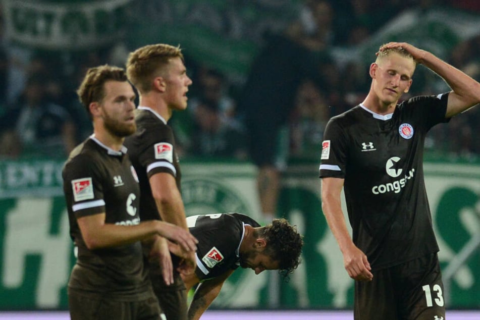 Die Enttäuschung stand den Spielern des FC St. Pauli nach der Heimniederlage gegen Greuther Fürth ins Gesicht geschrieben.