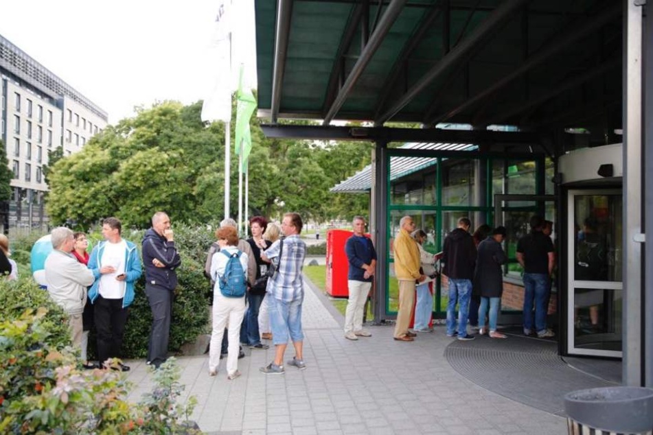 Schlange stehen für Roland Kaiser in Dresden.