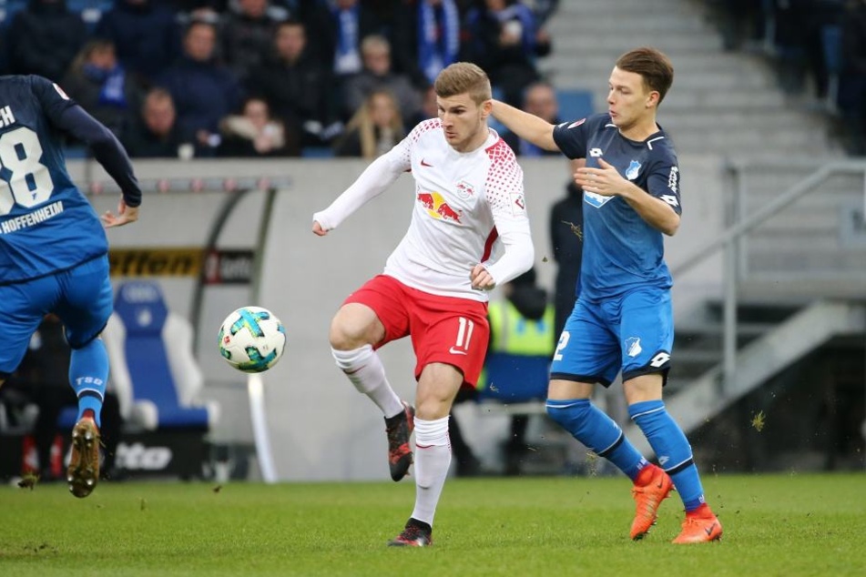 In der Hinrunde gab es für RB Leipzig um Timo Werner (M.) beim 0:4 in Hoffenheim nichts zu holen. Das soll und muss sich am Samstag ändern, um die Chance auf die Champions League zu wahren.