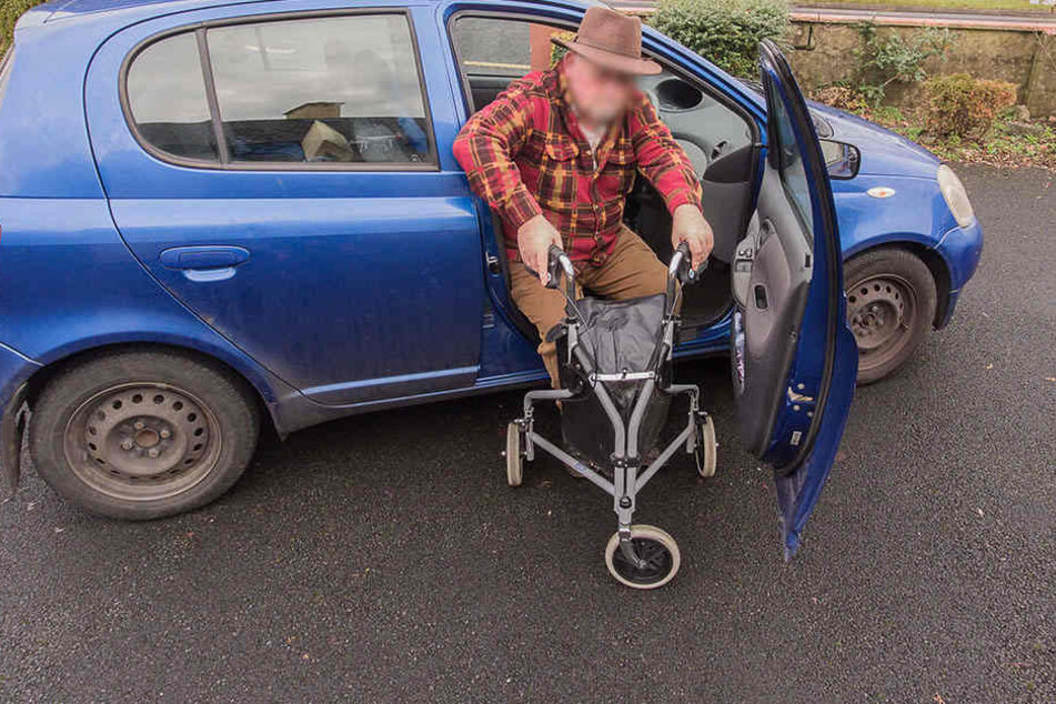 Der Senior wurde von einem der Räuber vor einem Supermarkt in Freiberg gezwungen, in ein Auto zu steigen (Symbolbild).