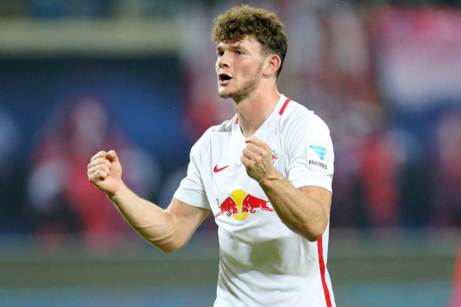Oliver Burke jubelt nach seiner Vorlage zum 1:0 gegen Borussia Dortmund aus der Hinrunde. Kann er sich bald noch öfter über Vorlagen und Tore freuen?