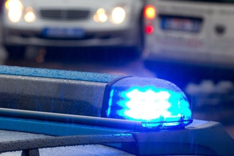 Die Polizei konnte die eskalierte Situation unter Kontrolle bringen. Gegen die Angehörigen des Kindes wird nun ermittelt. (Symbolbild)