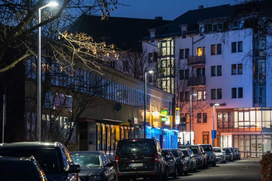 In der Chemnitzer Innenstadt wurde eine Musterstrecke für LED-Straßenbeleuchtung errichtet.