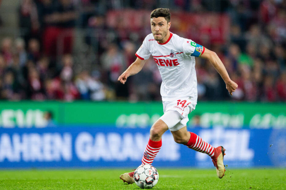 Jonas Hector kickt als Abwehrspieler und Kapitän treu beim 1. FC Köln.
