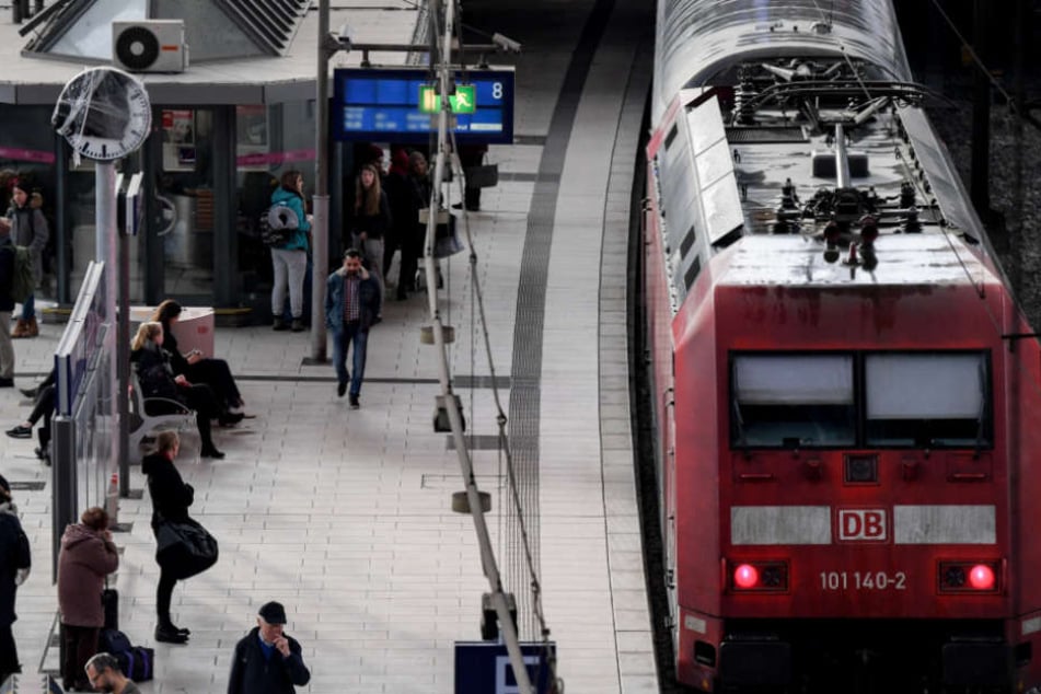 Auch gegenüber der Polizei zeigte sich der Schwarzfahrer aggressiv (Symbolfoto).