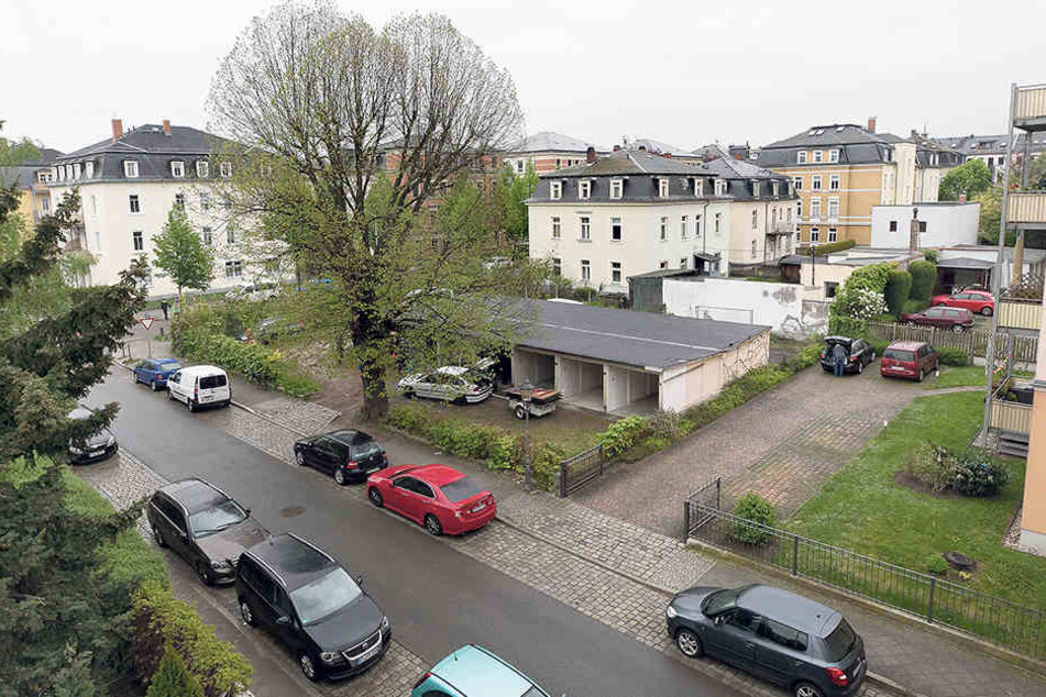 Der Komplex an der
Anton-Weck-Straße mit 16 Garagen wird
abgerissen.