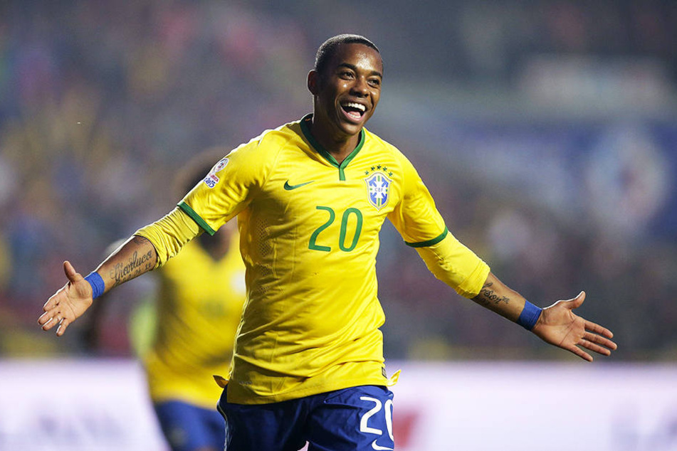 Oder wird es doch eher Sivasspor aus der Türkei, wo Bolt an der Seite vom ehemaligen brasilianischen Superstar Robinho stürmen könnte?