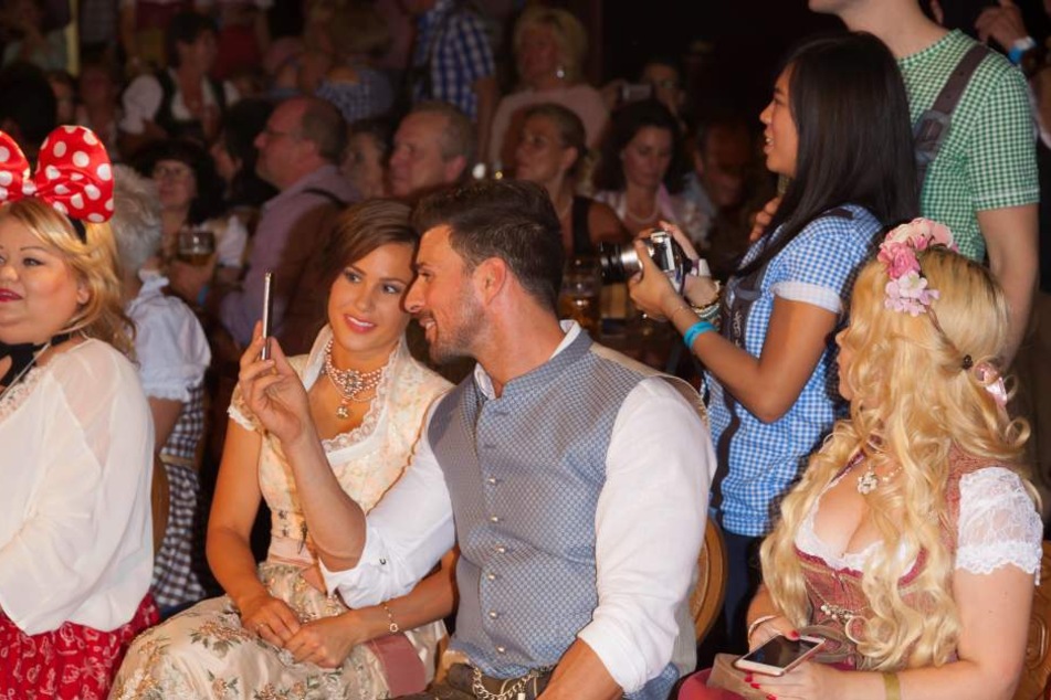 Angelina Heger turtelte einst mit Rocco Stark, ist nun aber mit Leonard Freier liiert.